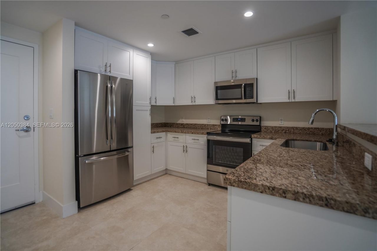 1091 Galiano St , Unit 304, Coral Gables, FL 33134 Photo