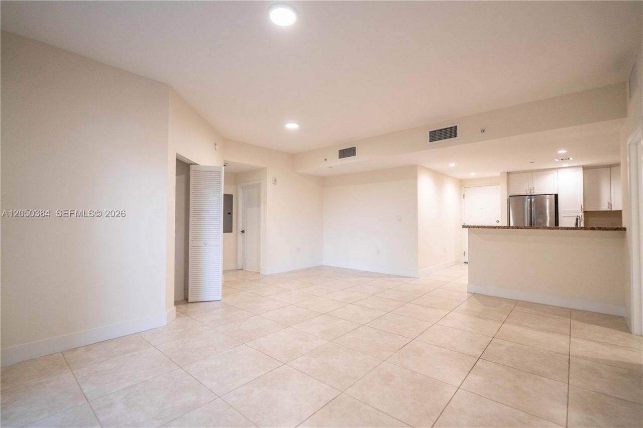 1091 Galiano St, Unit 304, Coral Gables, FL 33134 Photo