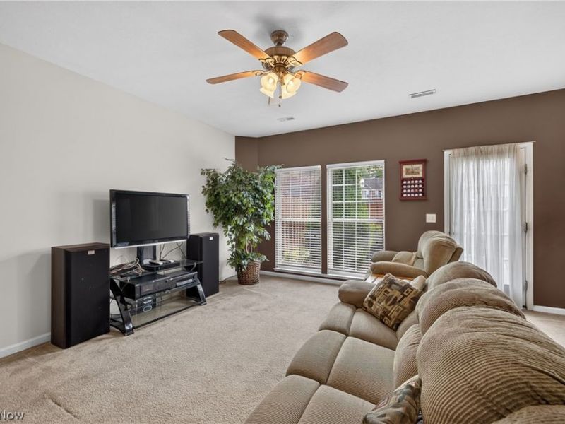 934 Tradewinds Cove, Painesville, OH 44077 Photo 10