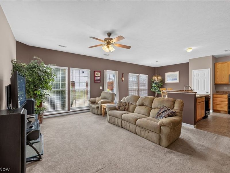 934 Tradewinds Cove, Painesville, OH 44077 Photo 12
