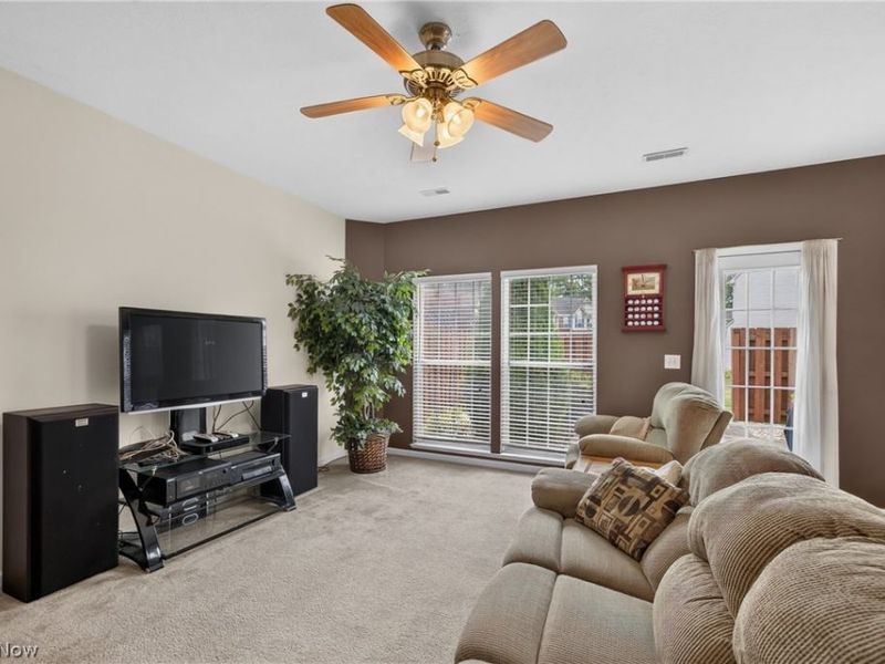934 Tradewinds Cove, Painesville, OH 44077 Photo 13