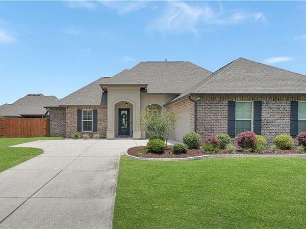 20317 THORNWOOD Drive, Hammond, LA 70403