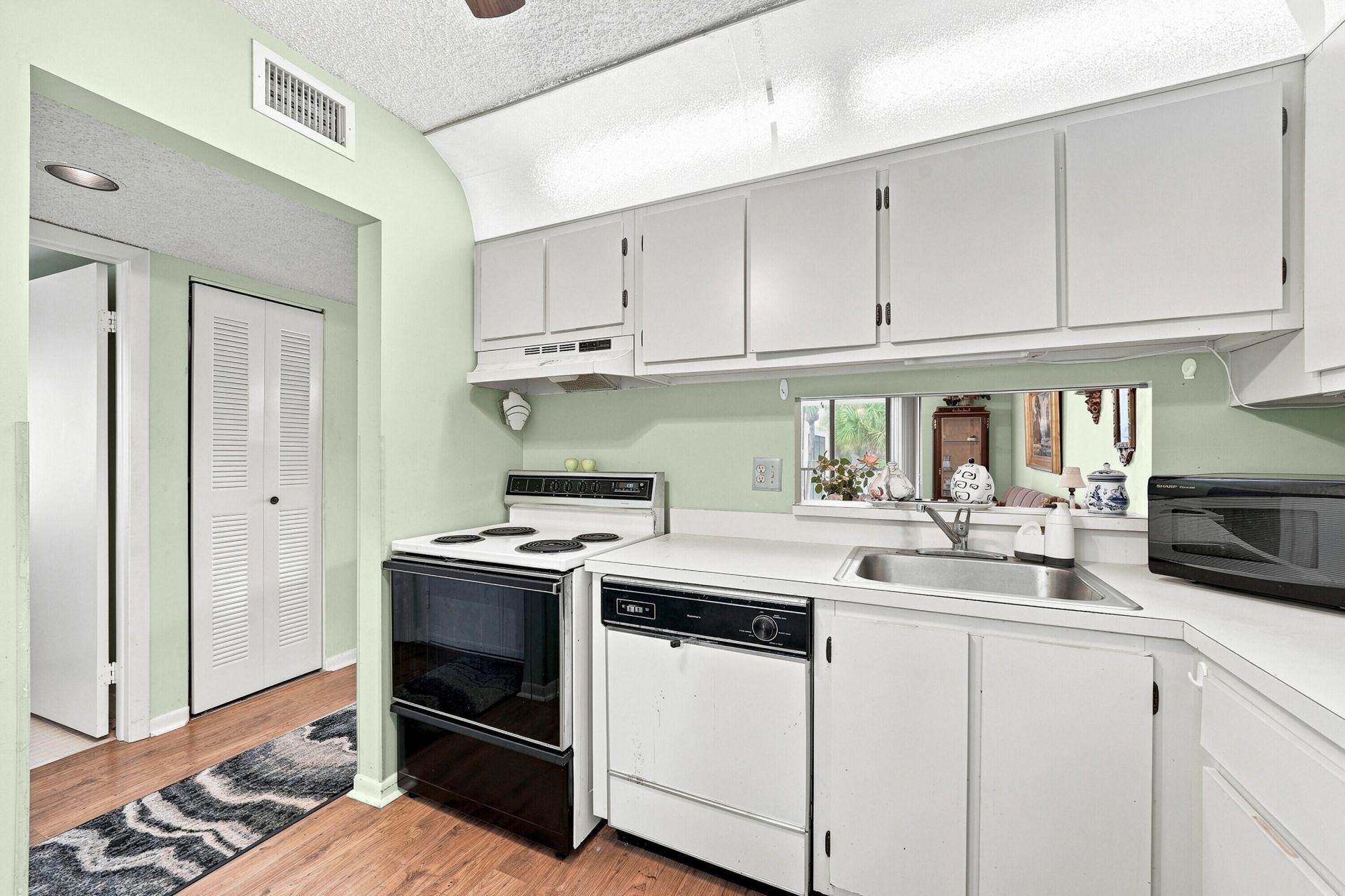 5370 Las Verdes Circle, Unit 304, Delray Beach, FL 33484 Photo
