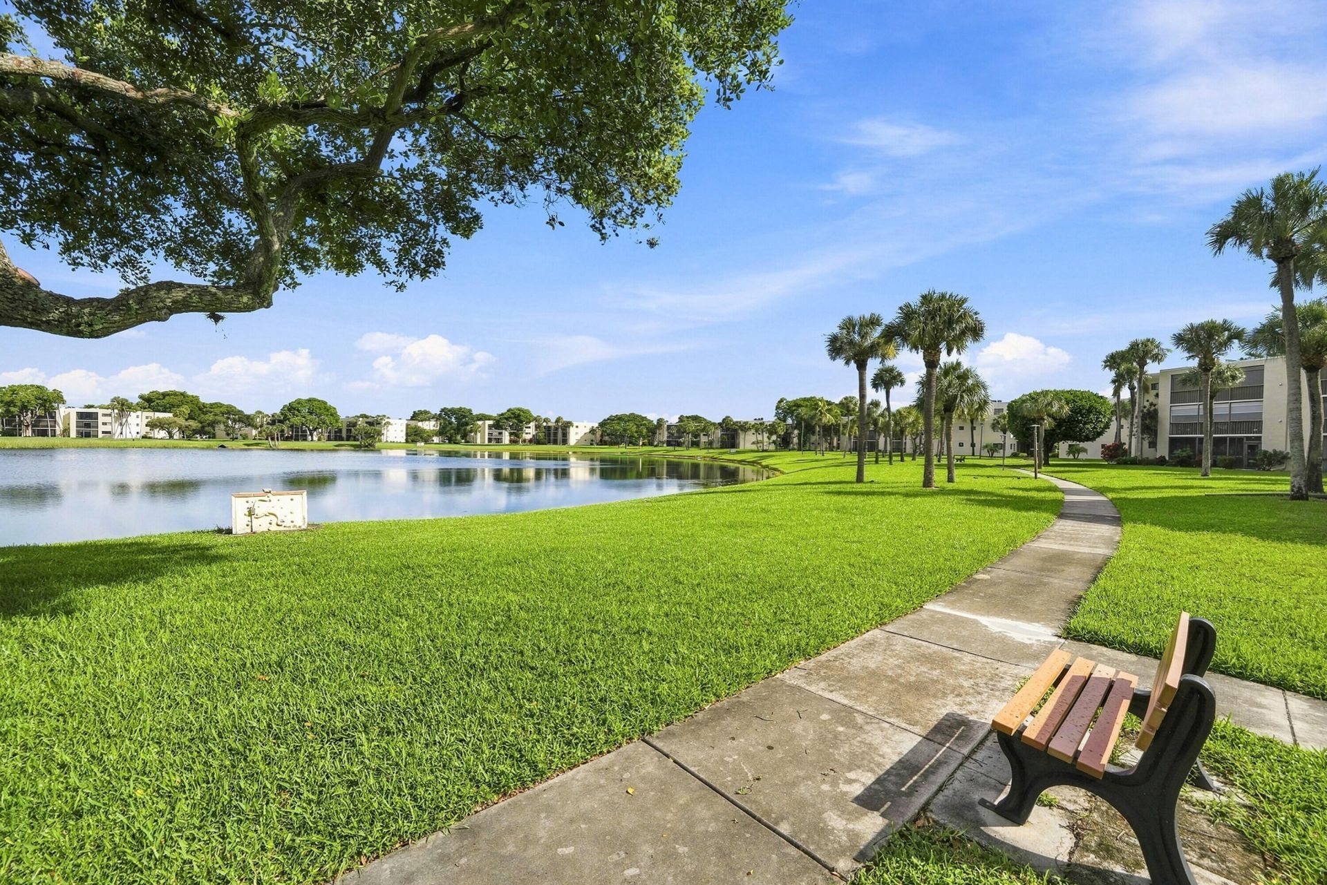 5370 Las Verdes Circle, Unit 304, Delray Beach, FL 33484 Photo