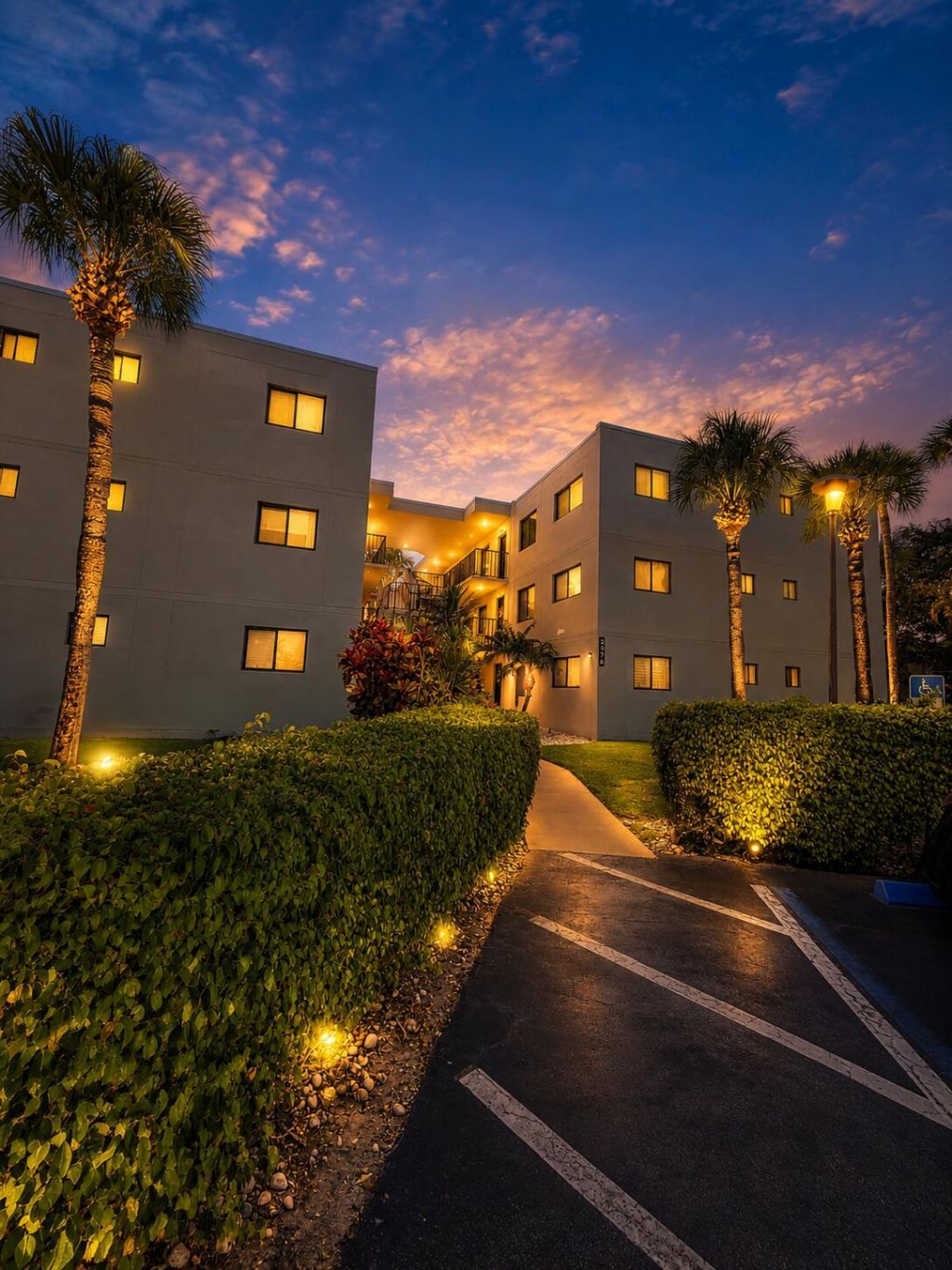 5370 Las Verdes Circle, Unit 304, Delray Beach, FL 33484 Photo