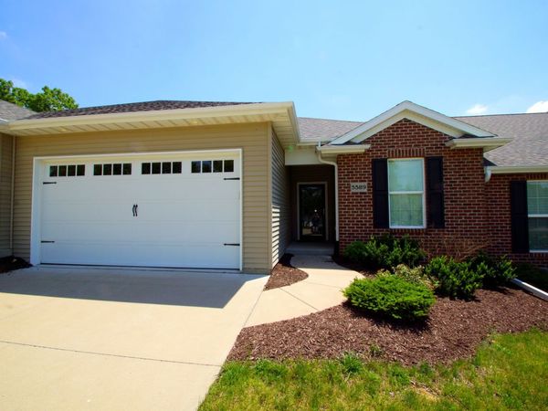 5589 E CREEKSIDE Lane , Unit -, Bettendorf, IA 52722