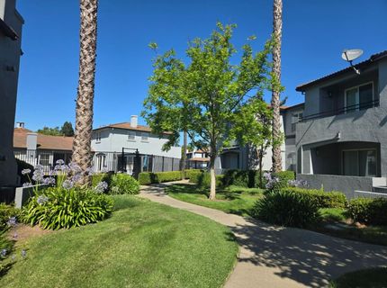 5201 Laguna Oaks Dr #121, Unit 121, Elk Grove, CA 95758 Photo