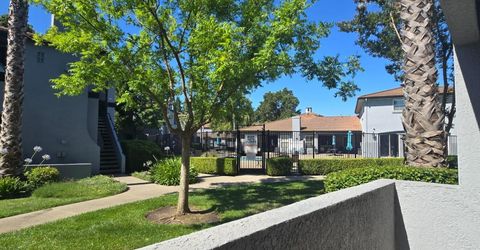 5201 Laguna Oaks Dr #121, Unit 121, Elk Grove, CA 95758 Photo