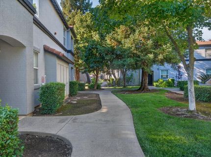 5201 Laguna Oaks Dr #121, Unit 121, Elk Grove, CA 95758 Photo