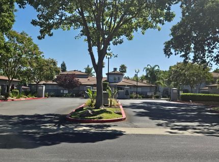 5201 Laguna Oaks Dr #121, Unit 121, Elk Grove, CA 95758 Photo