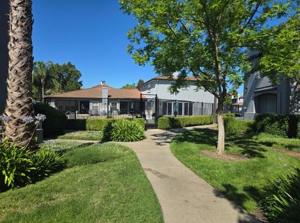 5201 Laguna Oaks Dr #121, Unit 121, Elk Grove, CA 95758 Photo