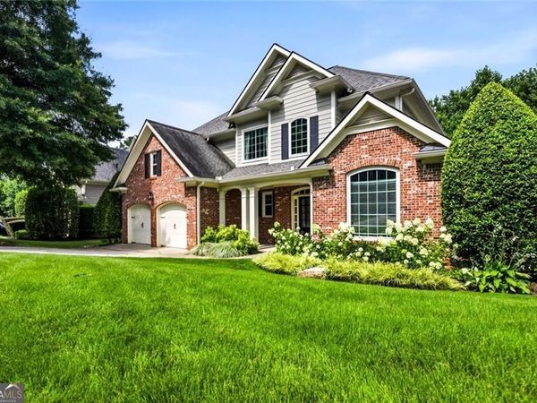 4066 Hill House Road SW, Smyrna, GA 30082