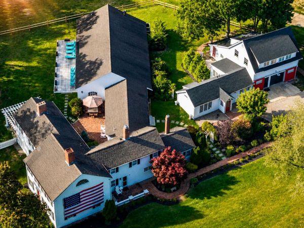 224 Waquoit Highway , Teaticket, MA 02536