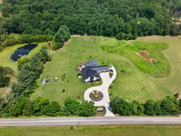 3358 Plateau Rd, Crossville, TN 38571
