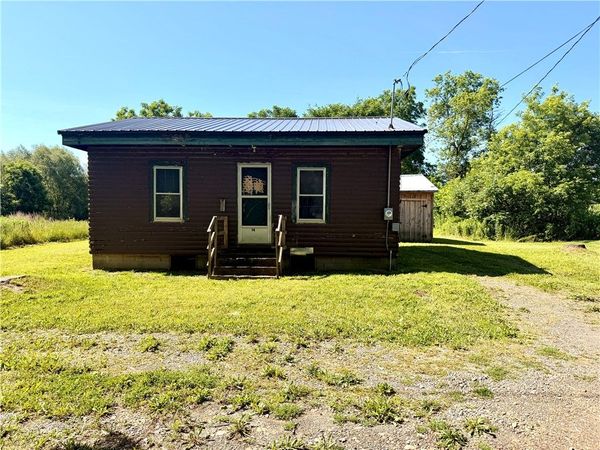16 Railroad Avenue , New Berlin, NY 13411