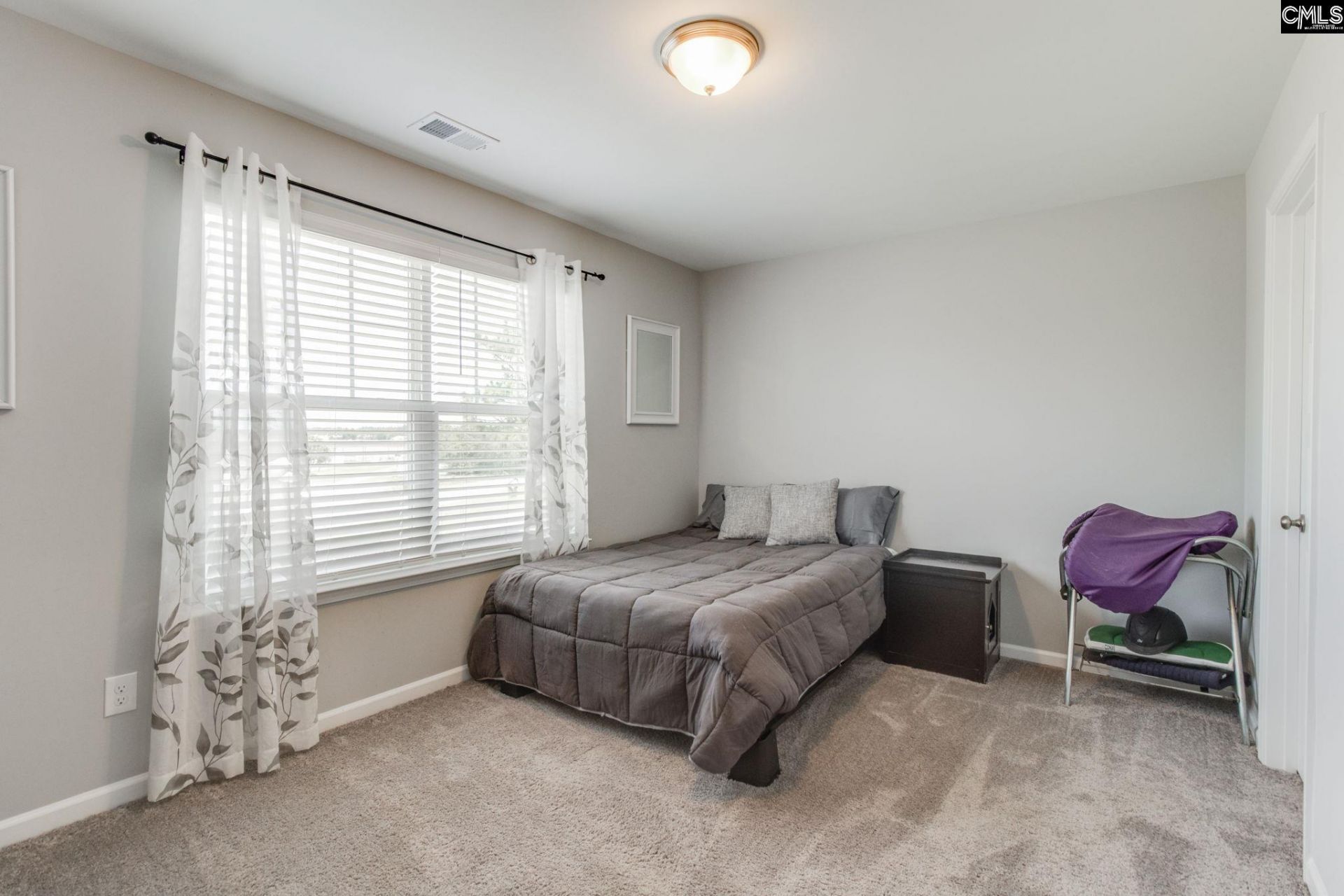 328 Underhill Drive Photo 32