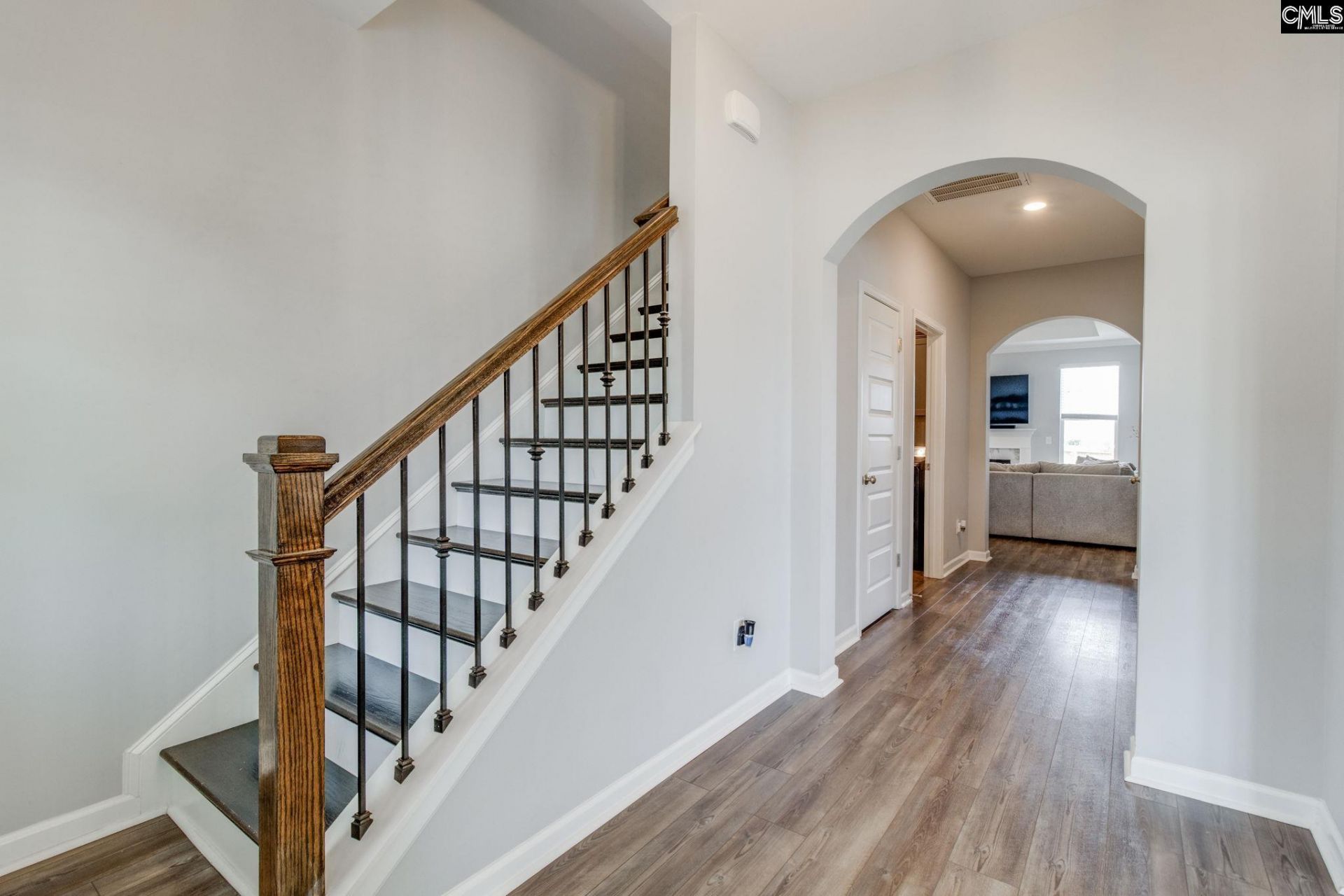 328 Underhill Drive Photo 9