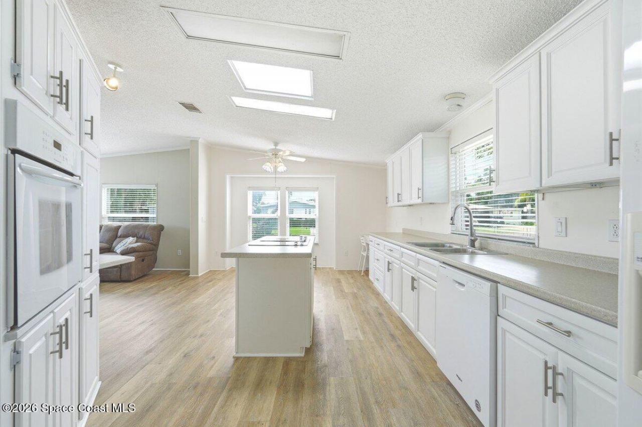 304 Portside Lane , Edgewater, FL 32141 Photo