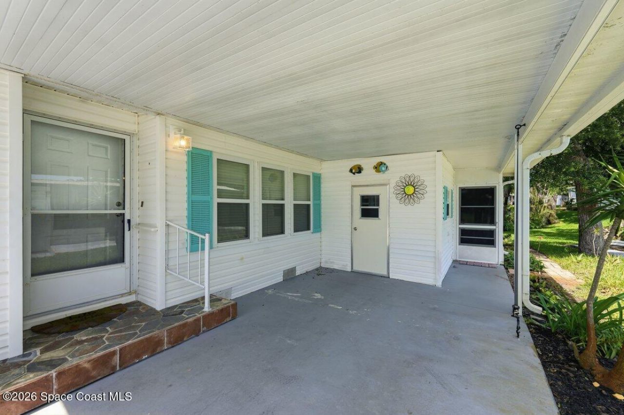 304 Portside Lane , Edgewater, FL 32141 Photo