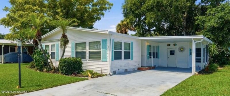 304 Portside Lane , Edgewater, FL 32141 Photo