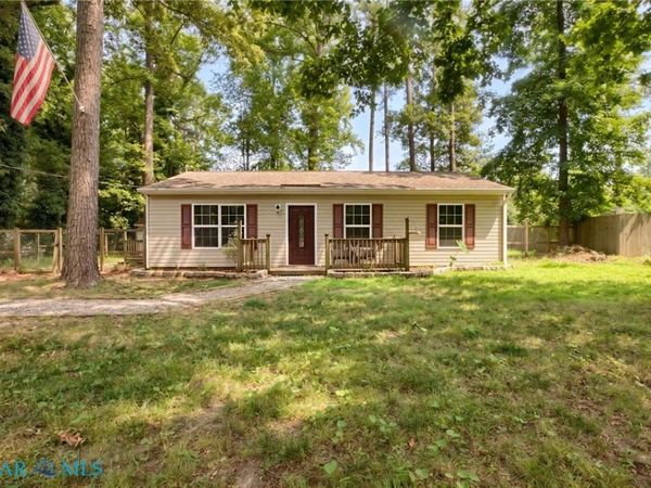 8568 Poplar Springs Drive, Ark, VA 23061