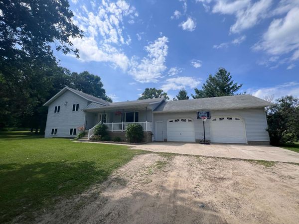 801 Jefferson Avenue N, Sebeka, MN 56477