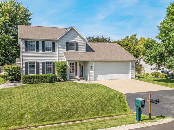 W2434 SNOWBERRY DRIVE, Appleton, WI 54915