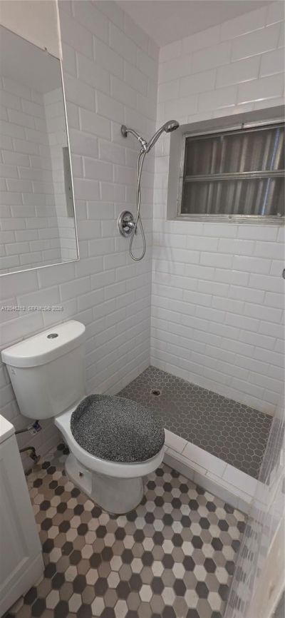 1331 NE 211th St, Miami, FL 33179 Photo