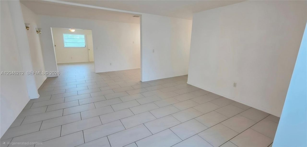 1331 NE 211th St, Miami, FL 33179 Photo
