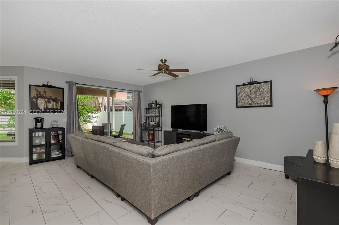 1834 SW 152nd Way , Miramar, FL 33027 Photo