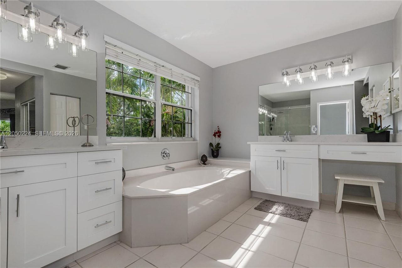 1834 SW 152nd Way , Miramar, FL 33027 Photo