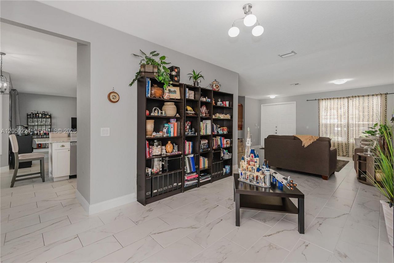 1834 SW 152nd Way , Miramar, FL 33027 Photo