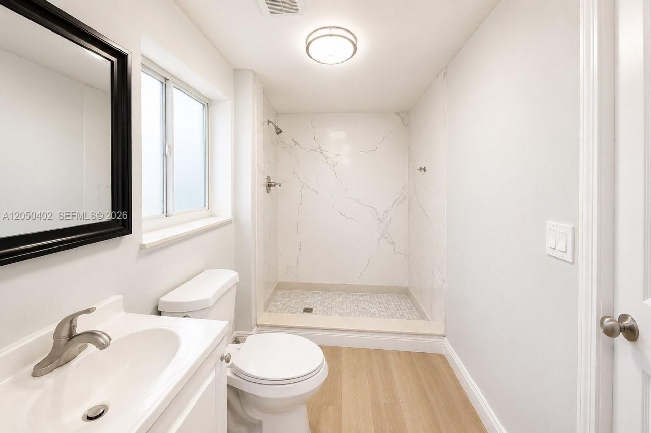 2511 SW 3rd St , Unit B- B, Fort Lauderdale, FL 33312 Photo