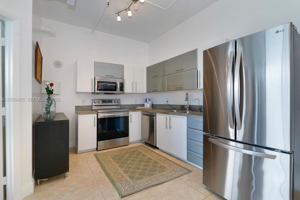 444 NE 30th St , Unit 502, Miami, FL 33137 Photo
