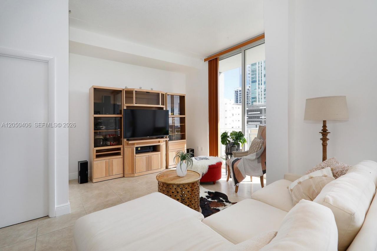 444 NE 30th St , Unit 502, Miami, FL 33137 Photo