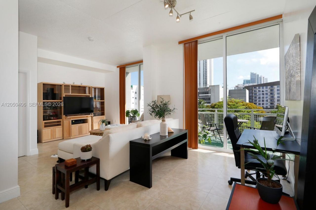 444 NE 30th St , Unit 502, Miami, FL 33137 Photo