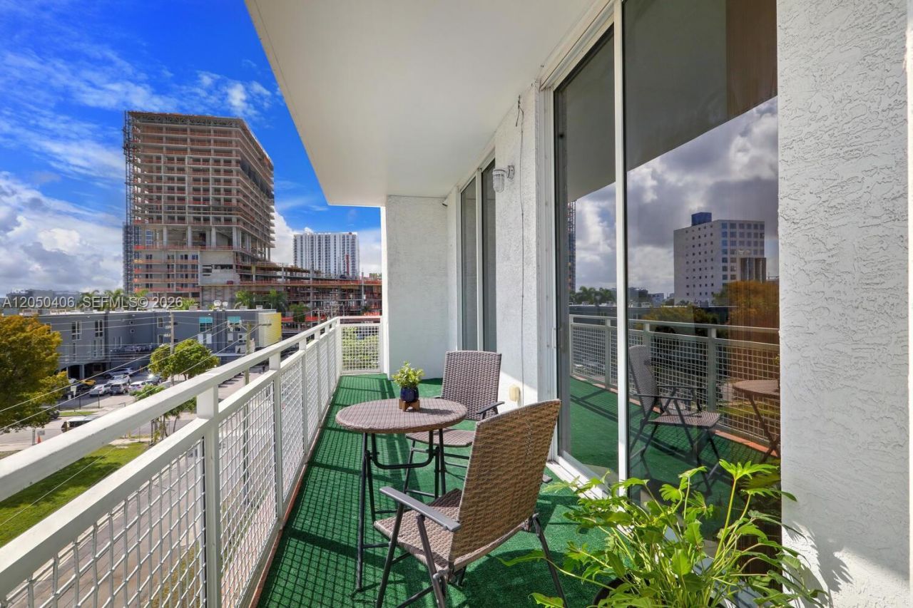 444 NE 30th St , Unit 502, Miami, FL 33137 Photo
