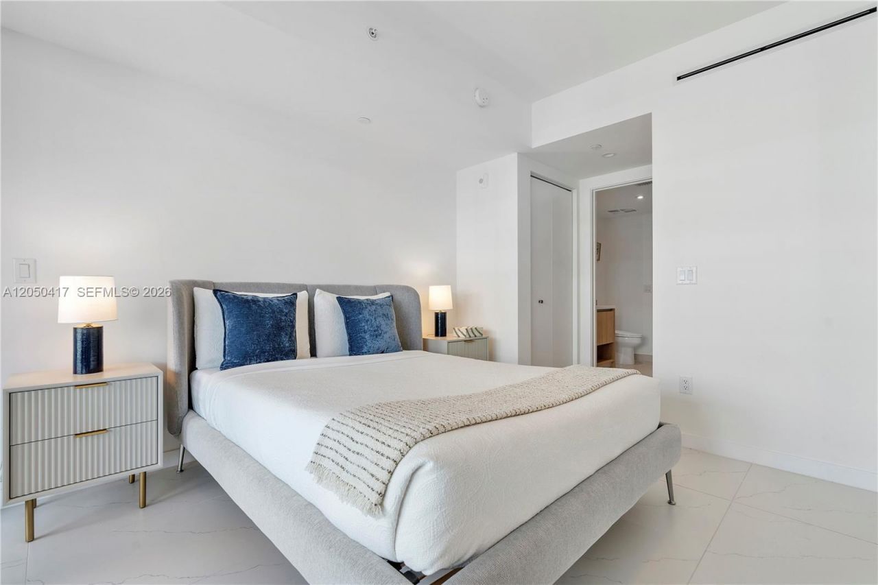 9901 W Bay Harbor Dr, Unit 502, Bay Harbor Islands, FL 33154 Photo
