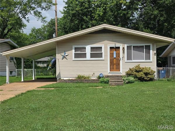 10519 Lilac Avenue , St Louis, MO 63137