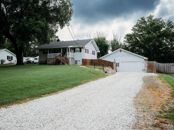 47 Lillian Drive, St Charles, MO 63304