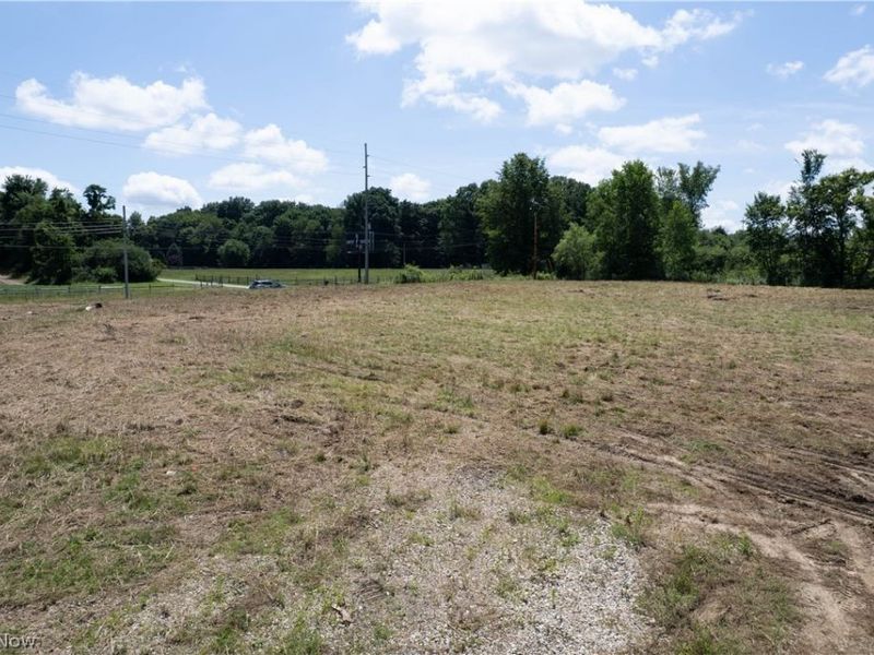 3674 S Cleveland Avenue, Mogadore, OH 44260 Photo 12