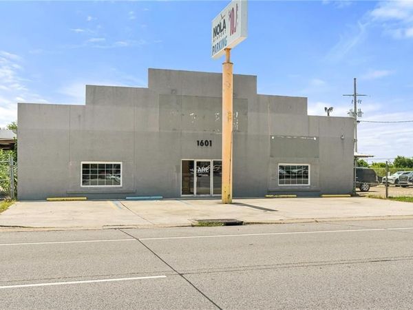 1601 AIRLINE Drive , Kenner, LA 70062
