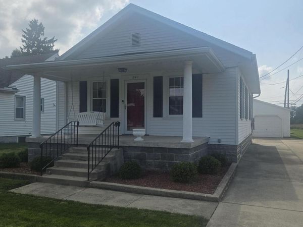 241 Larchmont Avenue, Springfield, OH 45503
