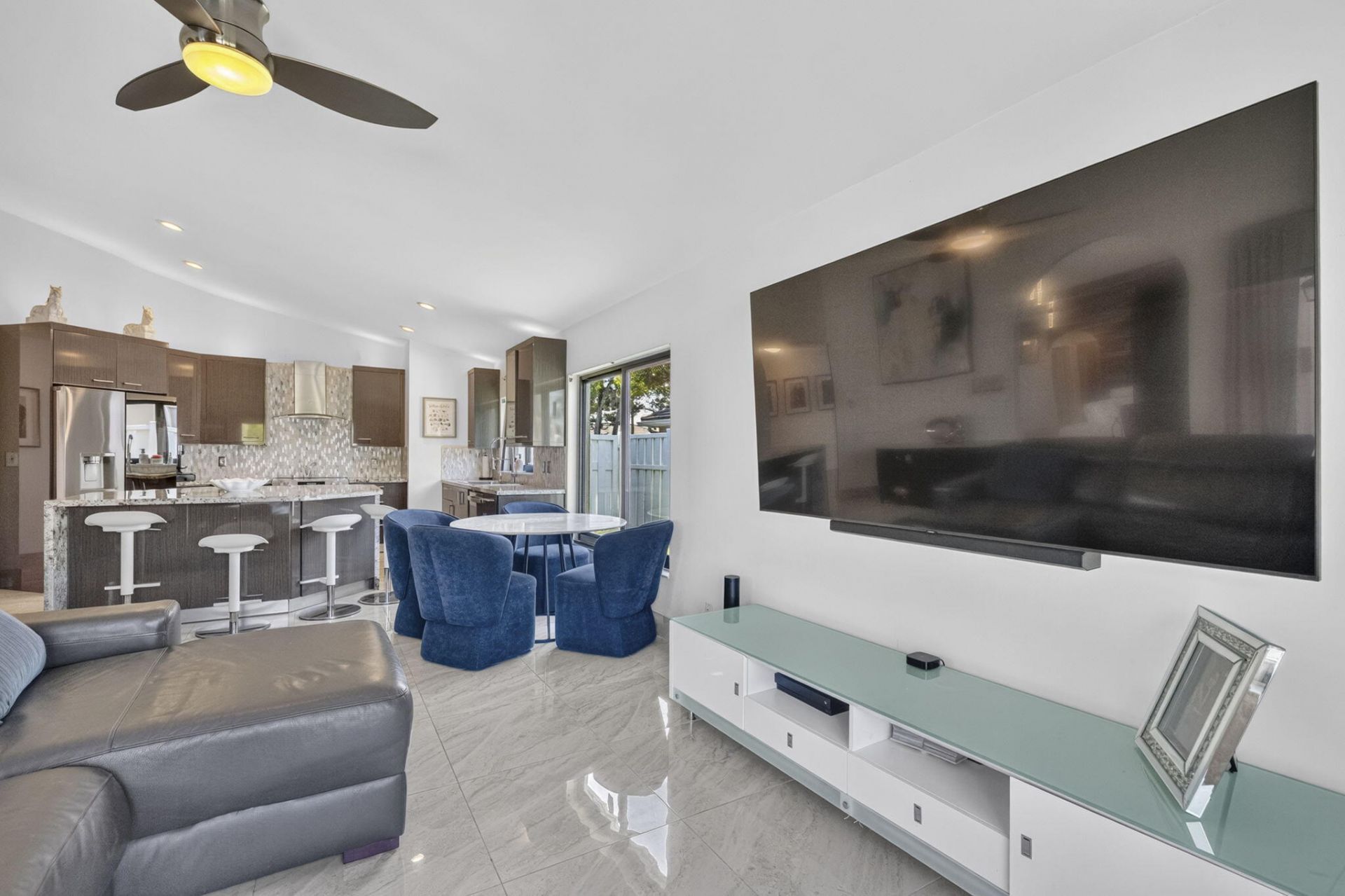 912 NW 132nd Avenue, Sunrise, FL 33325 Photo