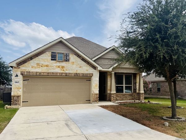 1865 LOGAN TRL, New Braunfels, TX 78130