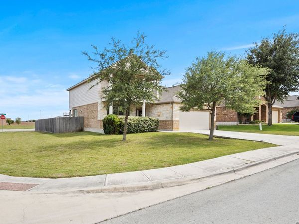 1821 LOGAN TRL, New Braunfels, TX 78130