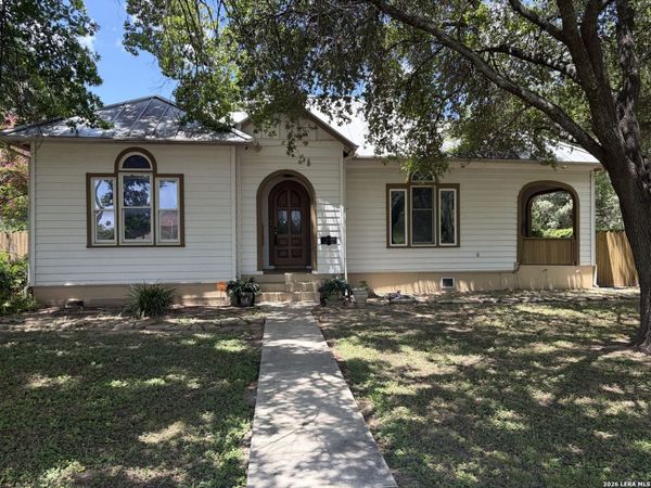 815 N Getty, Uvalde, TX 78801