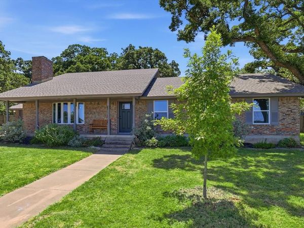 3205 Garland Street , Decatur, TX 76234