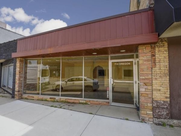 714 OREGON STREET, Oshkosh, WI 54902