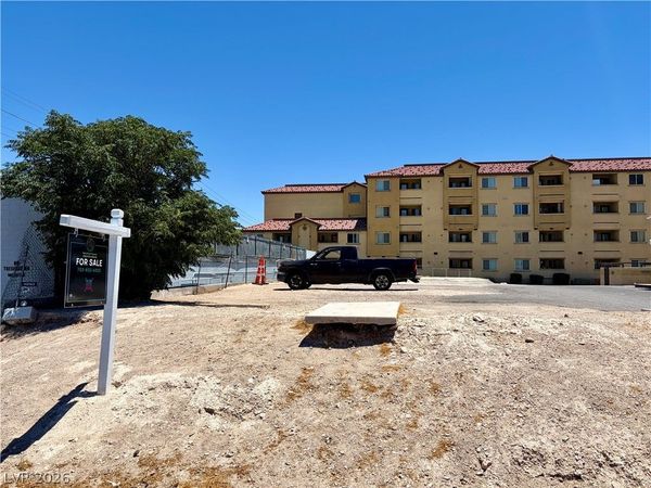 224 N Maryland Parkway, Las Vegas, NV 89101